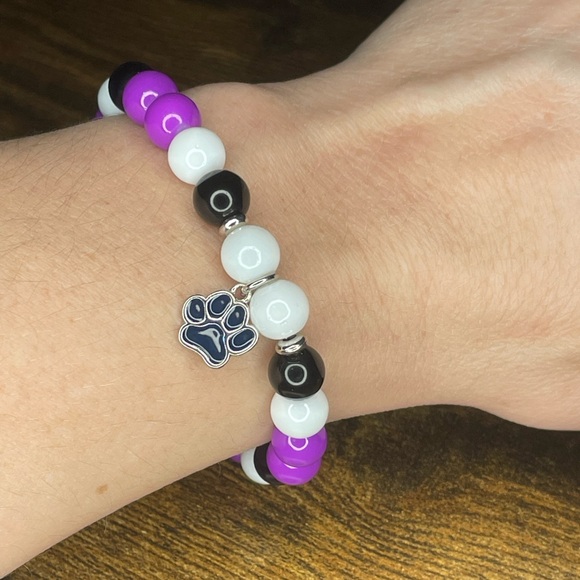 🐾 Purple, White, and Black Beaded Bracelet with Paw Charm - Picture 5 of 5